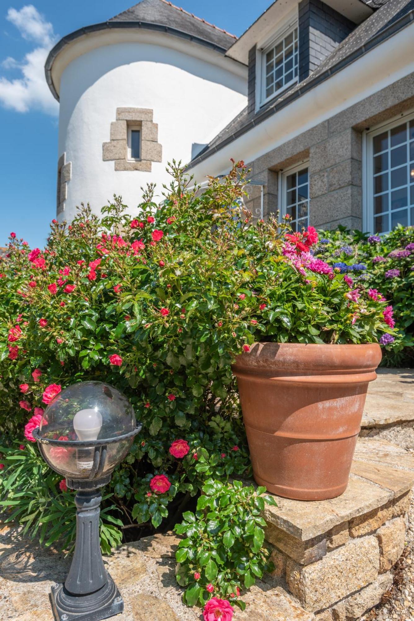Villa Des Fleurs D'Ajoncs Concarneau Exterior photo